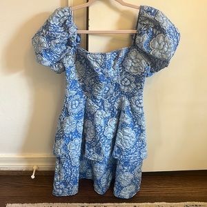 Size 2 Blue floral puff sleeve mini dress